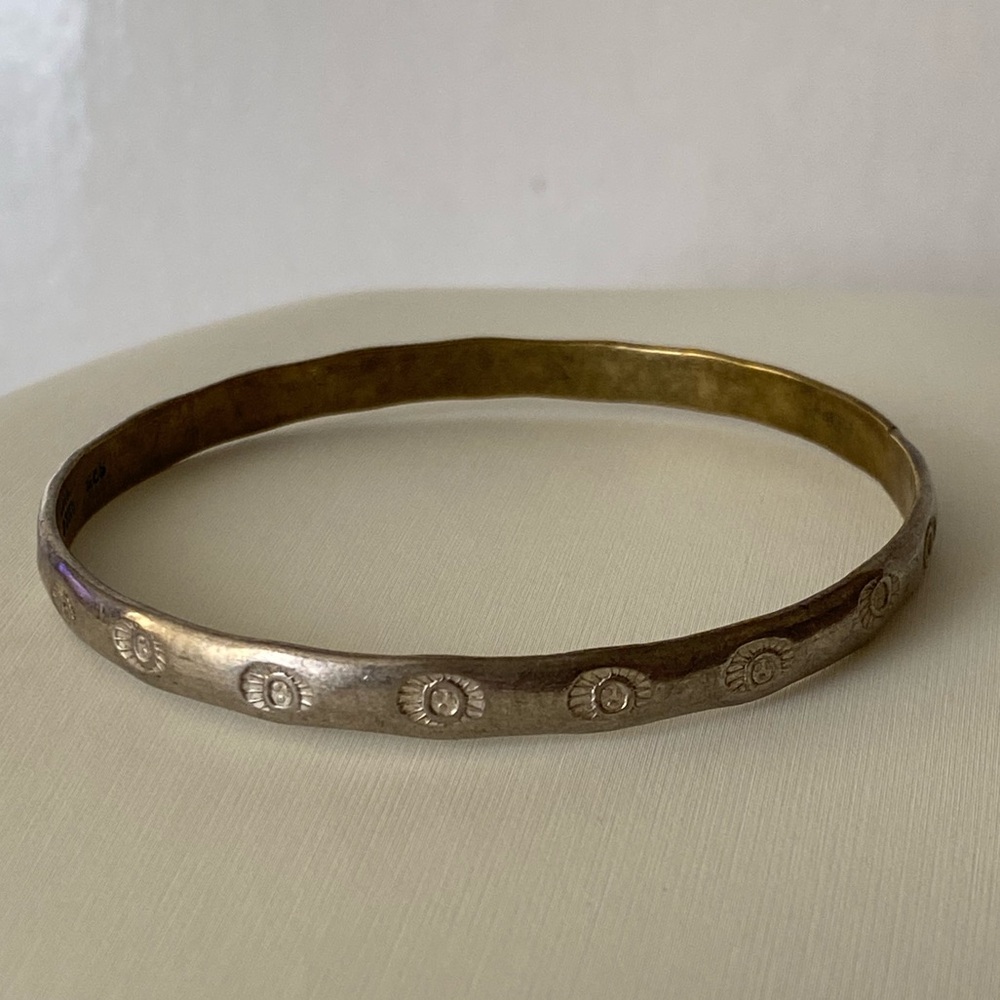 SOLD Vintage Taxco Mexico 925 silver bangle with etched sun - Picture 3 of 7